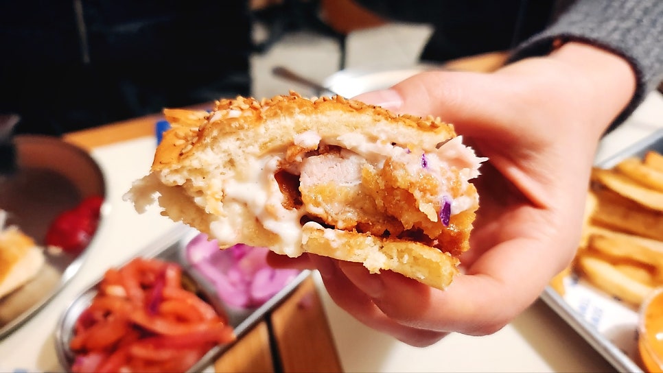 한남동 맛집 수제버거 추천 | 이태원 데이트 수제버거 맛집 다운타우너 한남점 방문 후기 이미지 21