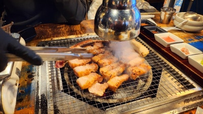 명동역맛집 추천 | 회식장소로 추천하는 서울3대삼겹살집 육통령명동본점 후기 이미지 10