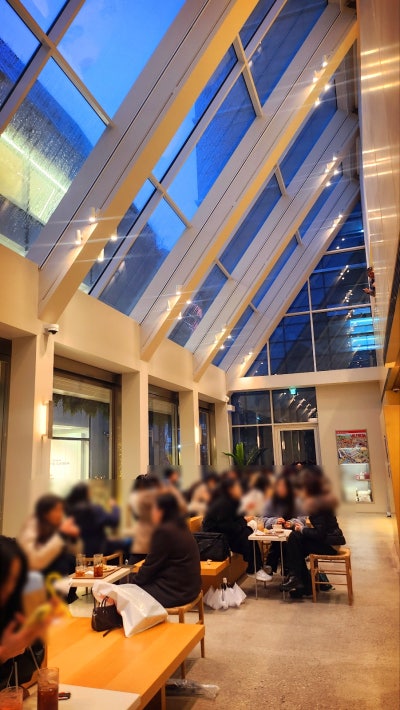 성수 내돈내산 분위기 좋은 카페 추천 | 성수 느좋 성수 핫플 카페 씨떼 후기 이미지 3