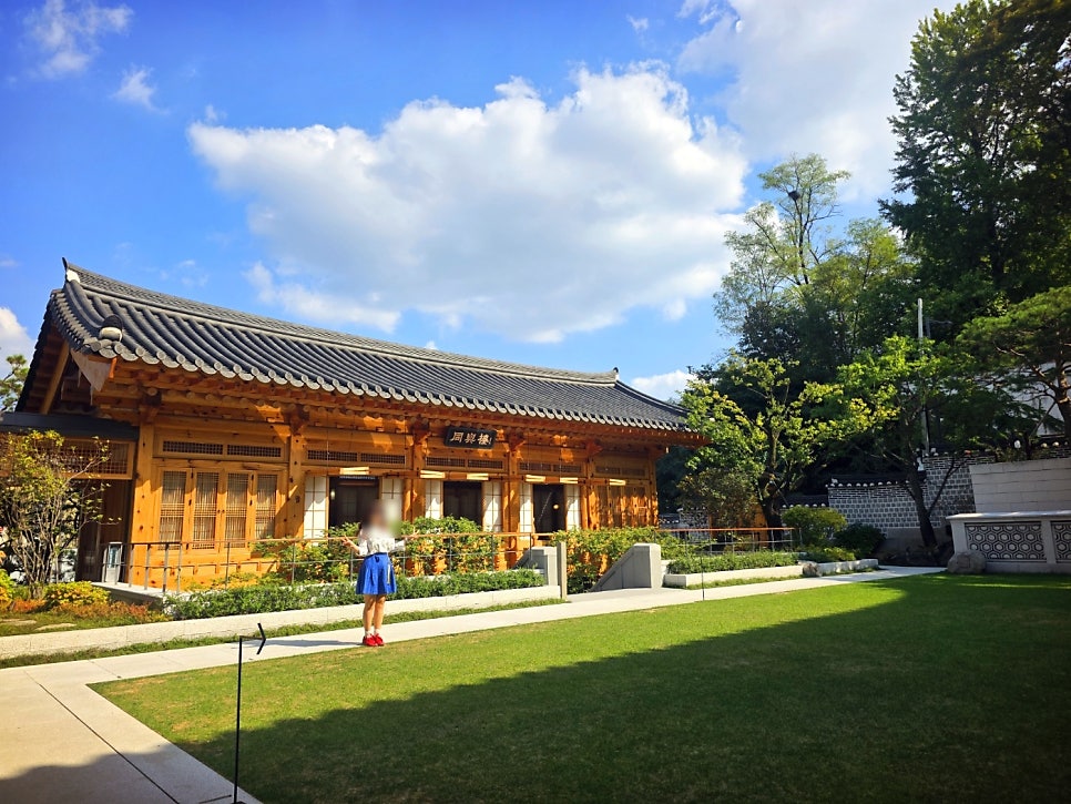 서울 전시 데이트 추천 | 일년에 딱 2달만 개방하는 북촌 선혜원 흔들리는 것들의 안부 후기 이미지 10