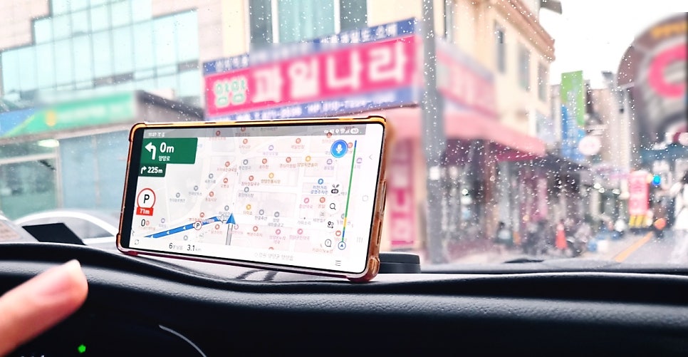맥세이프 거치대 추천 | 한손으로 거치가능해서 편리한 차량용 거치대 사용 후기 이미지 2