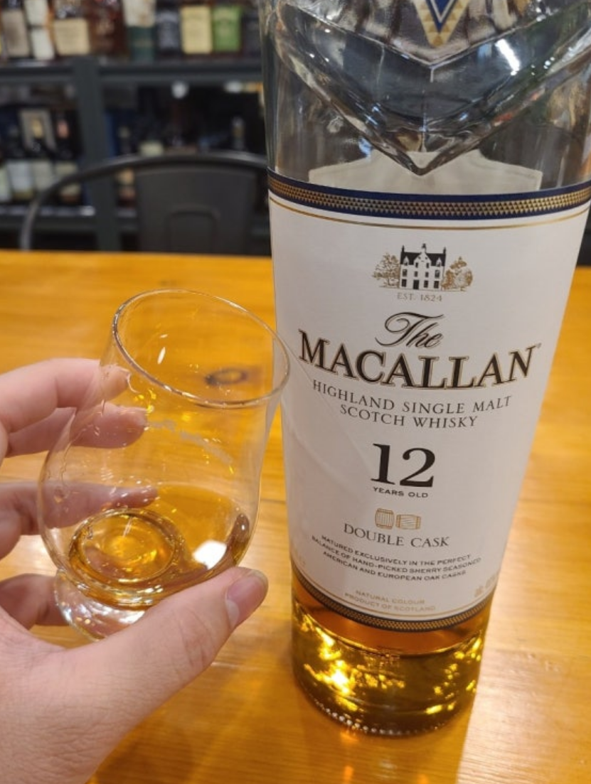 맥캘란 12년 더블오크 케스크 사람들이 좋아하는 위스키 | 싸게사는 방법과 맛있게 마시는 법 및 음식 페어링 팁 이미지 5