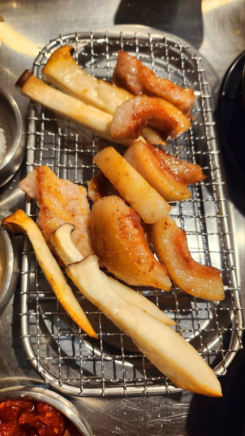 영등포구청역 고기집 맛집 추천 | 회식장소 추천하는 구워주는 고기집 돼지갈비 맛집 초량생갈비 후기 이미지 19
