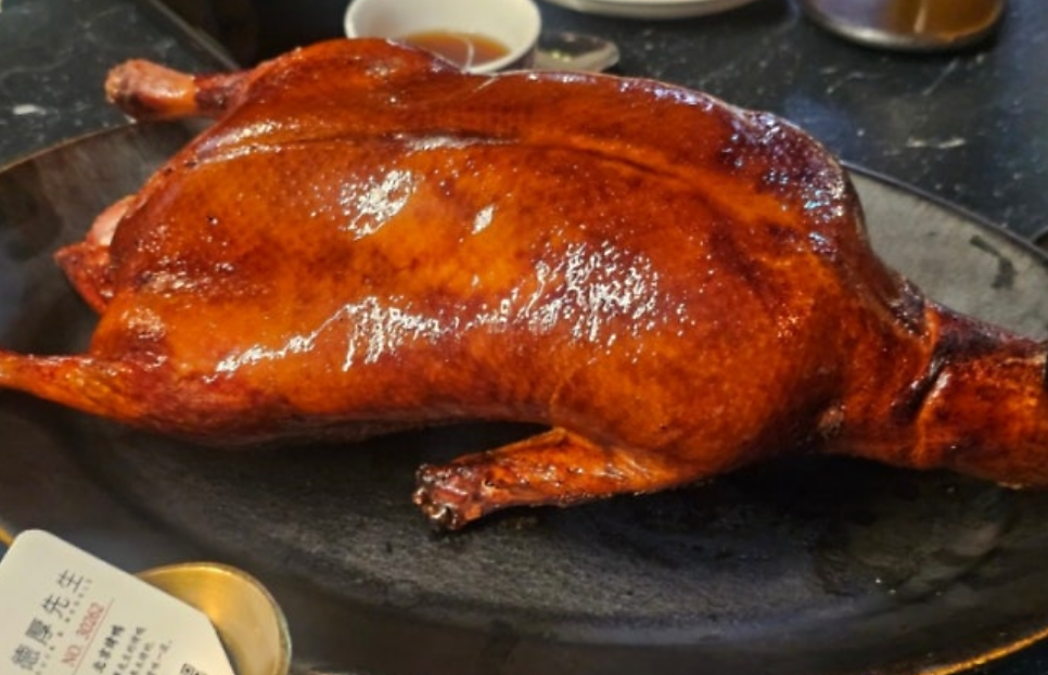 마오타이주 | 중국을 대표하는 프리미엄 백주의 상징 싸게 사는 방법과 맛있게 마시는 법 및 음식 페어링 팁 이미지 5