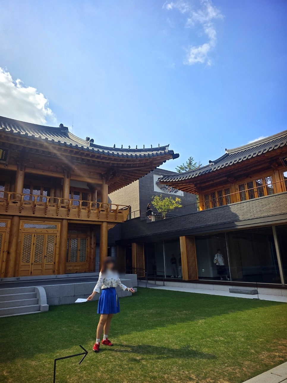서울 전시 데이트 추천 | 일년에 딱 2달만 개방하는 북촌 선혜원 흔들리는 것들의 안부 후기 이미지 8