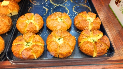 속초 중앙시장 빵집 추천 | 속초 기념품 먹거리 육쪽마늘빵집 팡파미유 후기 이미지 7