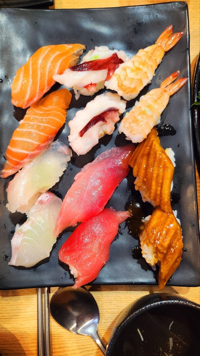 용산 신용산역 초밥 맛집 추천 | 포장도 가능하고 가성비 좋은 용산역 근처 기차길옆초밥 후기 이미지 19