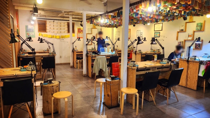 홍대 반지공방 원데이클래스 추천 | 홍대 놀거리 홍대 데이트 반지대학 홍대본점 후기 | 우정반지 각인 문구 추천 이미지 2
