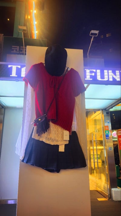 가성비 홍대옷가게 추천 | 홍대놀거리 에이블리 오프라인 버전 LOOF 방문 후기 이미지 3