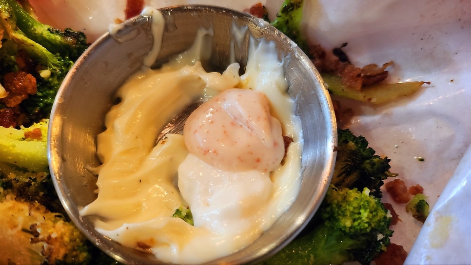 한강 버거 국회의사당역혼밥 추천 | 감자칩 무제한 제공하는 여의도 순복음교회 맛집 바스버거 국회의사당점 후기 이미지 29