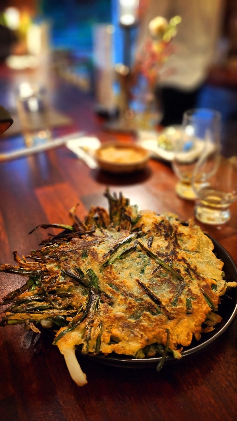 선유도 분위기 맛집 | 커피, 맥주, 위스키까지 즐길 수 있는 흰지 이미지 19