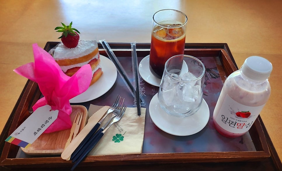 순창 카페 추천 | 광주 한옥 카페 전주 맛집 카페 화양연화에서 생딸기 빙수 후기 이미지 26